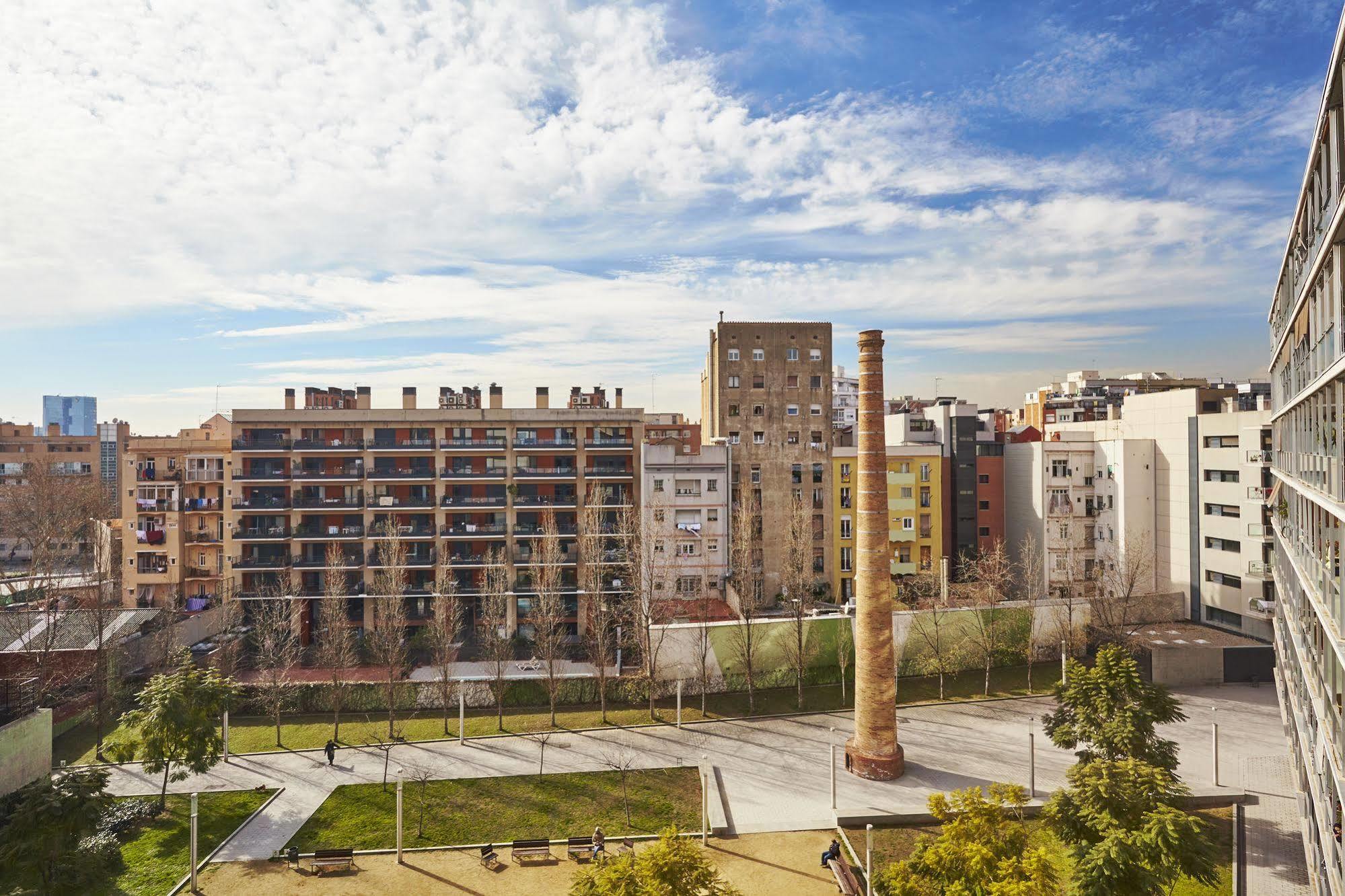 The Lonely Chimney Apartments Barcelona Exterior foto